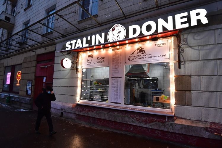 Toko shawarma Stalin Doner di Moskwa yang terpaksa tutup sehari setelah dibuka.