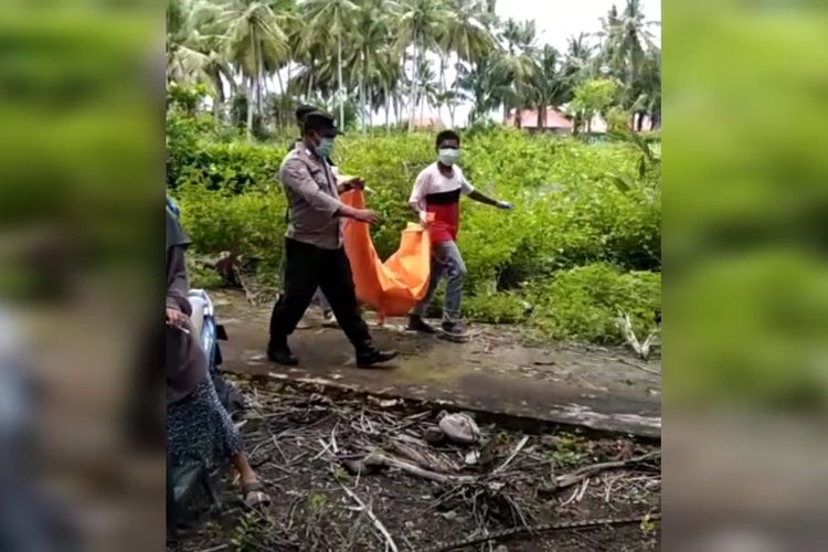 Setelah dinyatakan hilang selama tiga hari, seorang anak perempuan yang sekolah di TK, Safia, berumur 6 tahun, ditemukan tewas didalam goa kecil, di Desa Kaofe, Kecamatan Kadatua, Kabupaten Buton Selatan, Sulawesi Tenggara, Minggu (25/2/2024).