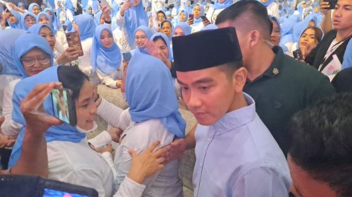 Diundang Debat Bareng Cak Imin dan Mahfud, Gibran Tegaskan Hanya Datangi Debat Cawapres Versi KPU