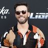 Patut Ditiru, Chris Evans Baru Ganti Ponsel Setelah 7 Tahun
