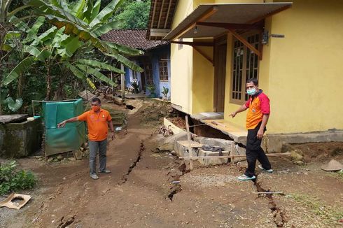 Belasan Rumah dan Mushala Terancam Bencana Tanah Bergerak di Purworejo