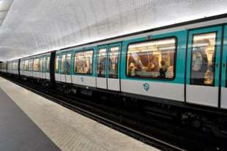 Kereta bawah tanah Paris.