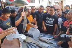 Beli Tempoyak di Pasar Flamboyan Pontianak, Anies: Harga-harga Sekarang Tinggi