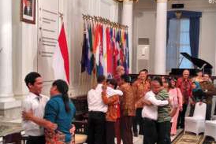 Pertemuan 4 ABK Korban penyanderaan perompak Somalia di Gedung Pancasila, Kementerian Luar Negeri, Jakarta, Senin (31/10/2016).