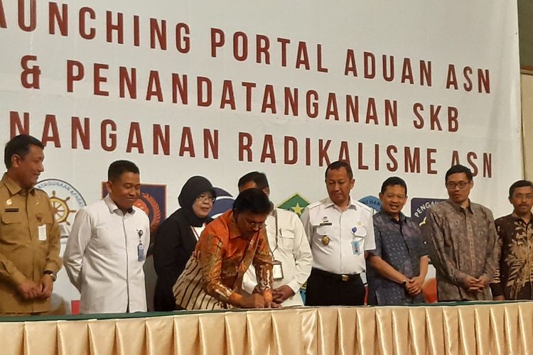 Sebanyak 11 kementerian dan lembaga negara bekerjasama meluncurkan portal aduan radikalisme bagi Aparatur Sipil Negara (ASN).