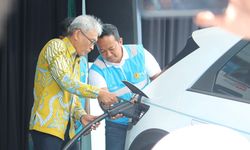 Perkuat Ekosistem Kendaraan Listrik, PLN Resmikan SPKLU Center Pertama di Yogyakarta