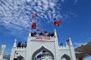 Menko Polkam: Bendera Merah Putih dan Garuda Pancasila Wajib Dihormati