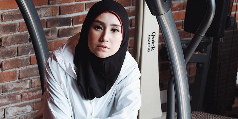 Sporty series, salah satu koleksi hijab instan Madine.