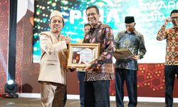 Kota Semarang Raih Penghargaan PR Indonesia 2019