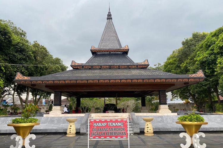 Pendopo tempat makam Bung Karno di Blitar, Jawa Timur. 