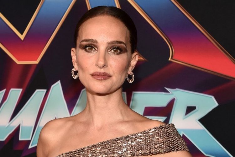 LOS ANGELES, CALIFORNIA - JUNE 23: Natalie Portman attends the Thor: Love and Thunder World Premiere at the El Capitan Theatre in [Hollywood], California on June 23, 2022.   Alberto E. Rodriguez/Getty Images for Disney/AFP (Photo by Alberto E. Rodriguez / GETTY IMAGES NORTH AMERICA / Getty Images via AFP)