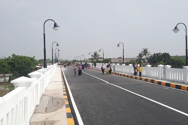 Jembatan Walahar di Karawang, Jawa Barat, yang diresmikan pada hari ini, Rabu (27/12/2023).