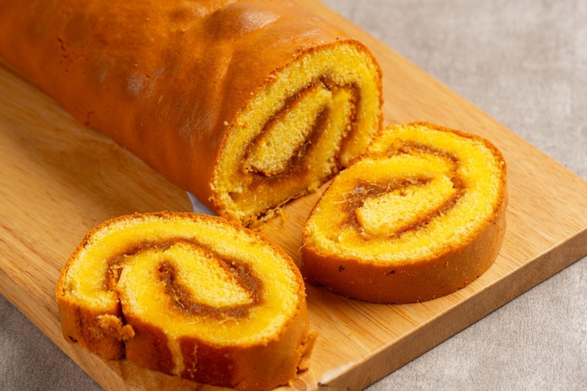 Bolu Gulung [nanas/meses/selai]