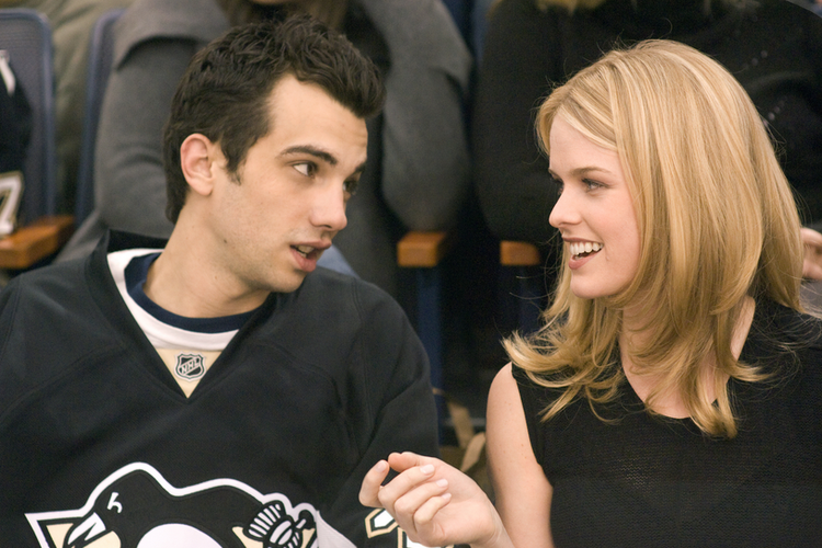 Jay Baruchel and Alice Eve in She's Out of My League (2010)