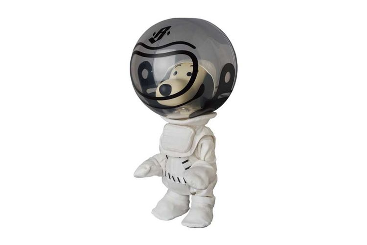 Snoopy adalah salah satu karakter Peanuts yang paling disukai dan telah menjadi maskot NASA sejak tahun 1960-an.
