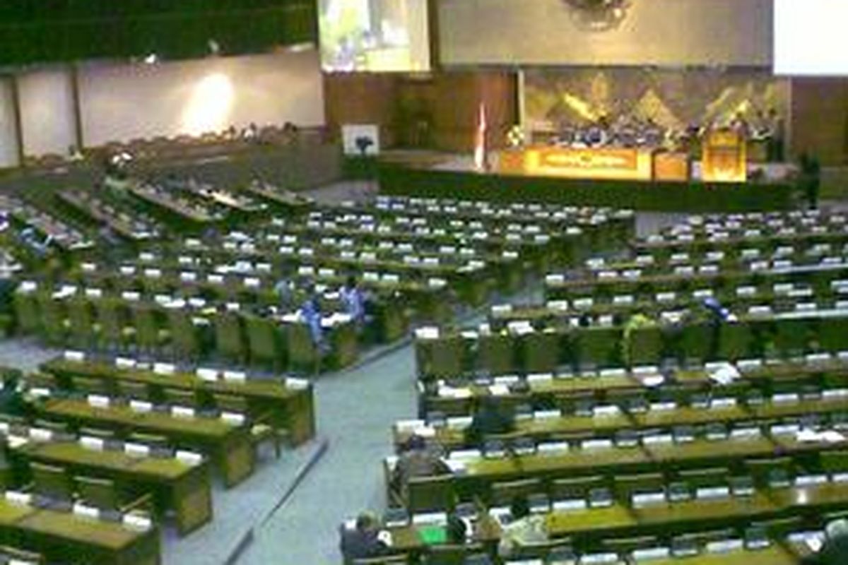 Ratusan kursi anggota dewan kosong, pemandangan yang kerap dijumpai dalam sidang paripurna DPR.
