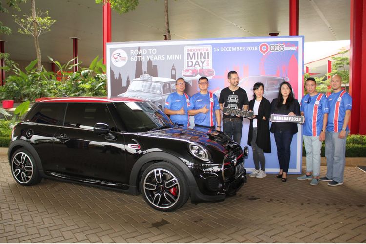 Indonesia Mini Day 2018 diselenggarakan sebagai tempat berkumpulnya para penggemar mobil MINI
