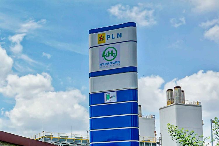 PLN akan segera meresmikan Hydrogen Refueling Station (HRS) di Senayan, Jakarta.