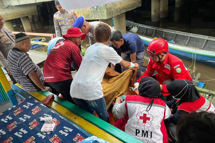Alami Gangguan Penglihatan dan Stroke Ringan, Perempuan Ditemukan Tewas Mengapung di Dermaga PPM Sampit