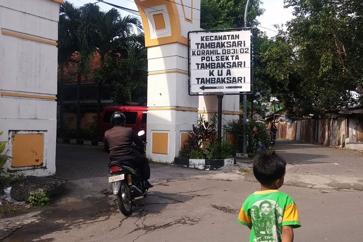 Gerbang Polsek Tambaksari Surabaya