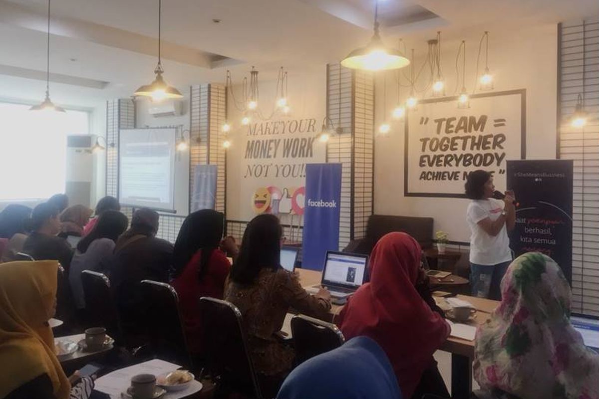 Acara workshop Womenpreneur Digital Acceleration di Yogyakarta.