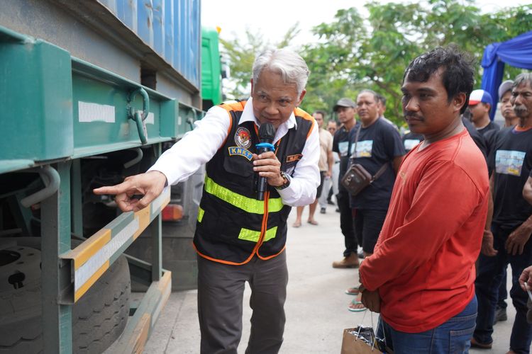 Sosialisasi keselamatan berkendara di jalan tol