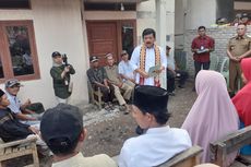 Sambangi Pesisir Lampung, Hadi Tjahjanto Bagi-bagi Sertifikat Gratis