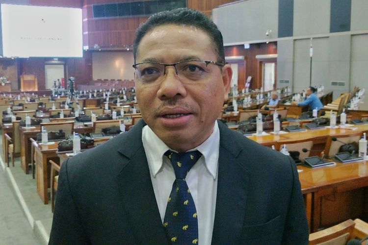 Kepala Pusat Perancangan Undang-Undang Badan Keahlian DPR sekaligus Ketua Tim Kajian, Inosentius Samsul, saat ditemui di Kompleka Parlemen, Senayan, Jakarta, Kamis (29/8/2019).