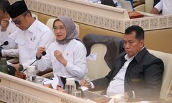 Menteri Rini Paparkan Kinerja Kementerian PANRB 2026 dan Rencana Anggaran 2027 ke DPR RI