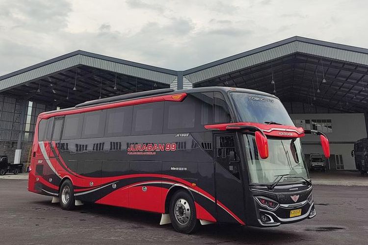 Sleeper bus Juragan 99 Trans