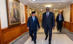 Prabowo Bertemu Menhan AS Lloyd Austin III Diskusikan Kerja Sama AS dan Indonesia