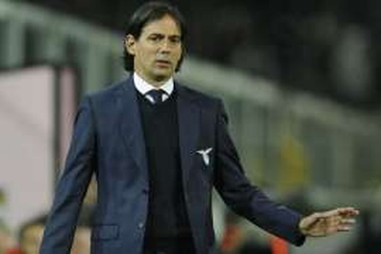 Simone Inzaghi menjalani tugas pertamanya sebagai pelatih Lazio dengan bertandang ke markas Palermo, Minggu (10/4/2016). 