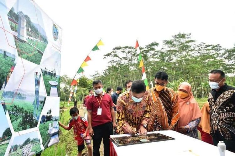 Wali Kota Salatiga Yuliyanto meresmikan pembangunan Tapak Hapsari