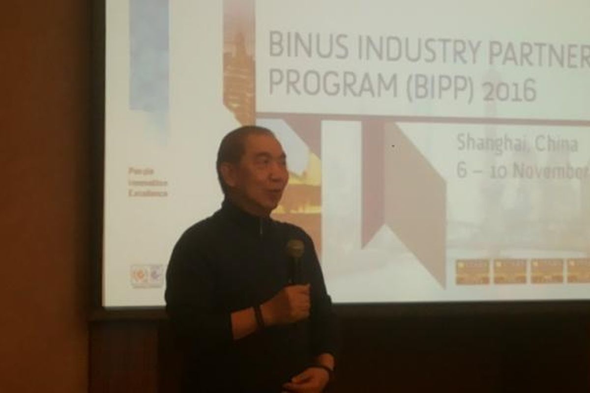 CEO Bina Nusantara Group Bernard Gunawan Binus University saat membuka Binus Industry Partnership Program (BIPP) 2016 di Shanghai, China, Selasa (8/11/2016).

 