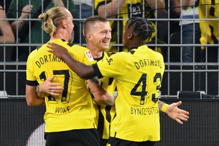 Borussia Dortmund memetik kemenangan 1-0 atas Hoffenheim pada lanjutan laga Liga Jerman, Sabtu (3/9/2022) dini hari WIB. Marco Reus jadi pencetak gol tunggal laga.