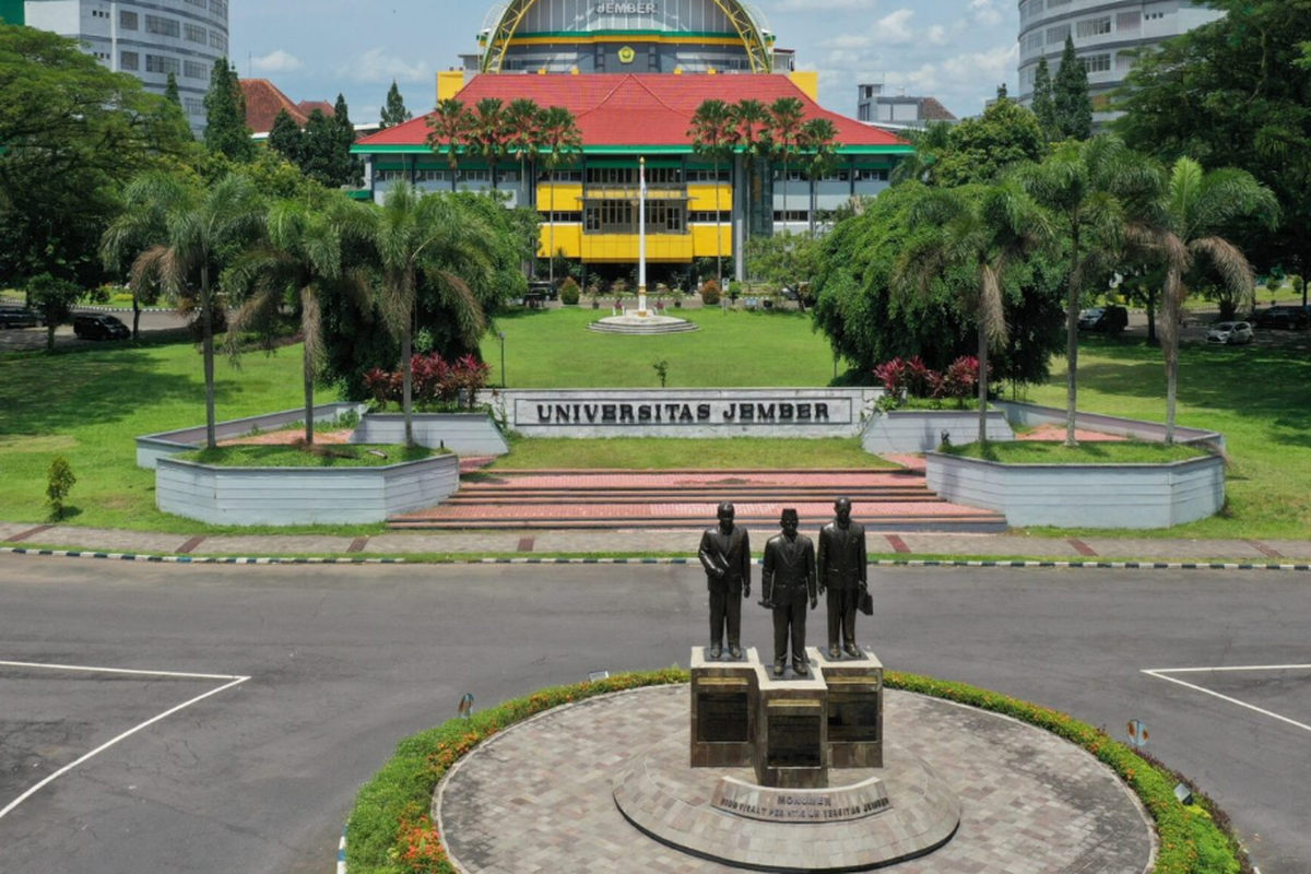 Universitas Jember (Unej). Tim etik Fakultas Pertanian (Faperta) Unej memeriksa 2 mahasiswa yang tertangkap basah melakukan mesum pada 17 September lalu dan selanjutnya akan diputuskan sanksinya.