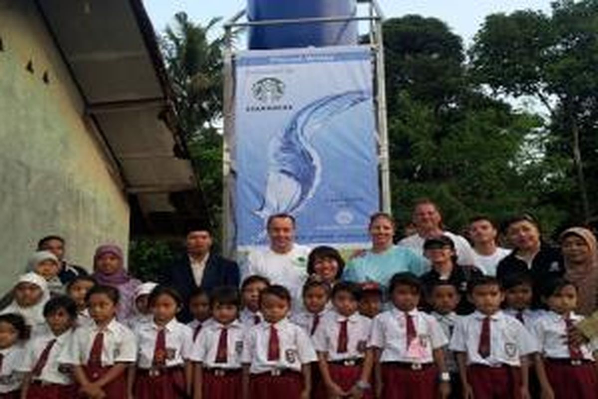 Program CSR Starbucks Indonesia bekerja sama dengan Planet Water dalam tajuk 
