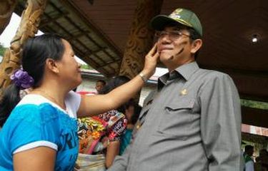 Jelaga Pantat Wajan Dayak Kenyah di Wajah Kami Halaman all ...