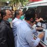 Foto Calon Petahana Pilkada Jember di Ambulans Desa Ditutup Lakban, Bawaslu: Kami Tidak Merusak, tapi...