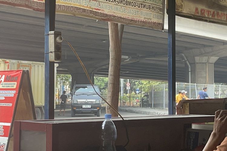Pak Ogah Pungli di Jalan Ring Road Jakbar, Sopir Terpaksa Beri Rp 5.000 Hindari Masalah