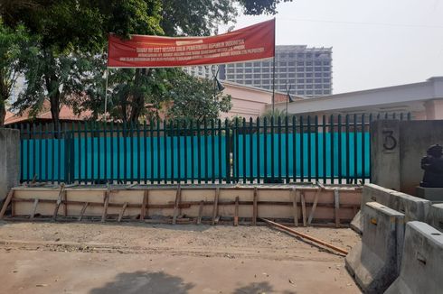 Bangun Tembok Beton di Pintu Masuk Hotel Sultan, PPKGBK: Untuk Menjaga Lahan Negara