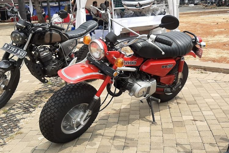 Suzuki RV90