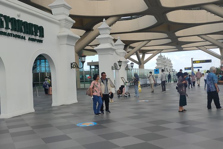 Suasana di Bandar Udara Yogyakarta International Airport, Kabupaten Kulon Progo, Daerah Istimewa Yogyakarta.