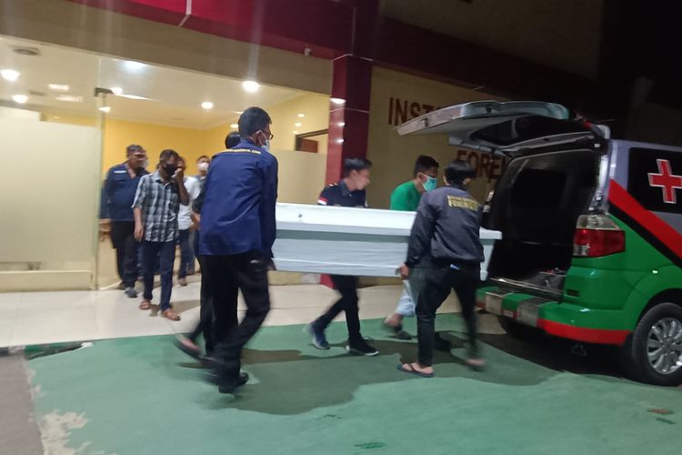 Jenazah Mustopa (60) telah diambil pihak keluarga dari RS Polri Kramatjati, Jakarta Timur, Selasa (9/5/2023).