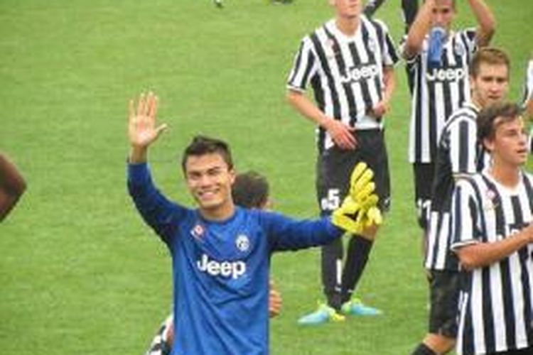 Emilio Audero Mulyadi, kiper Juventus asal Indonesia. Foto diambil dari Twitter EmilAudero saat Juventus melawan Galatasaray pada UEFA Youth League, oktober 2013.