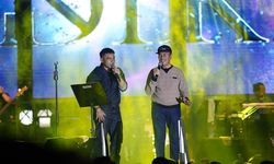 Rayakan HUT Ke-66 Riau, Gubernur Syamsuar Berduet dengan Judika 