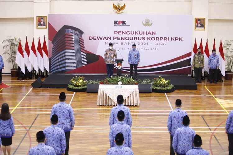 Komisi Pemberantasan Korupsi (KPK) mengukuhkan 17 orang Dewan Pengurus Korps Pegawai Republik Indonesia (KORPRI) KPK. 