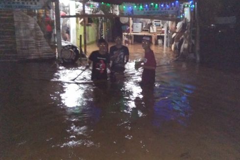 Sungai Cikeruh Meluap, Ratusan Rumah di Jatinangor Terendam Banjir