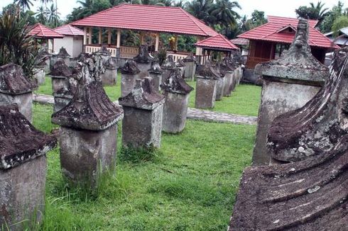 Jalan-jalan di Likupang Selatan, ada Kubur Batu yang Jadi Tempat Wisata