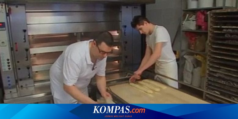 Terus Berjualan Tanpa Libur, Pemilik Toko Roti Didenda Rp 